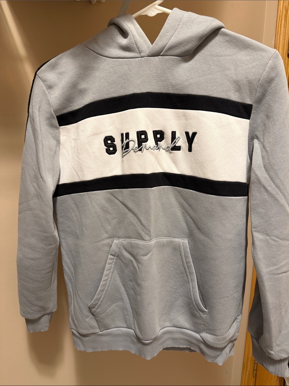 Youth Supply & Demand Light Gray Hooded - size large